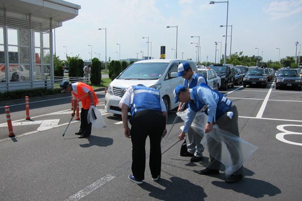 北第二支部 巣鴨駅前タクシー乗り場 東京都個人タクシー協同組合 北第二支部 巣鴨駅前タクシー乗り場 東京都個人タクシー協同組合